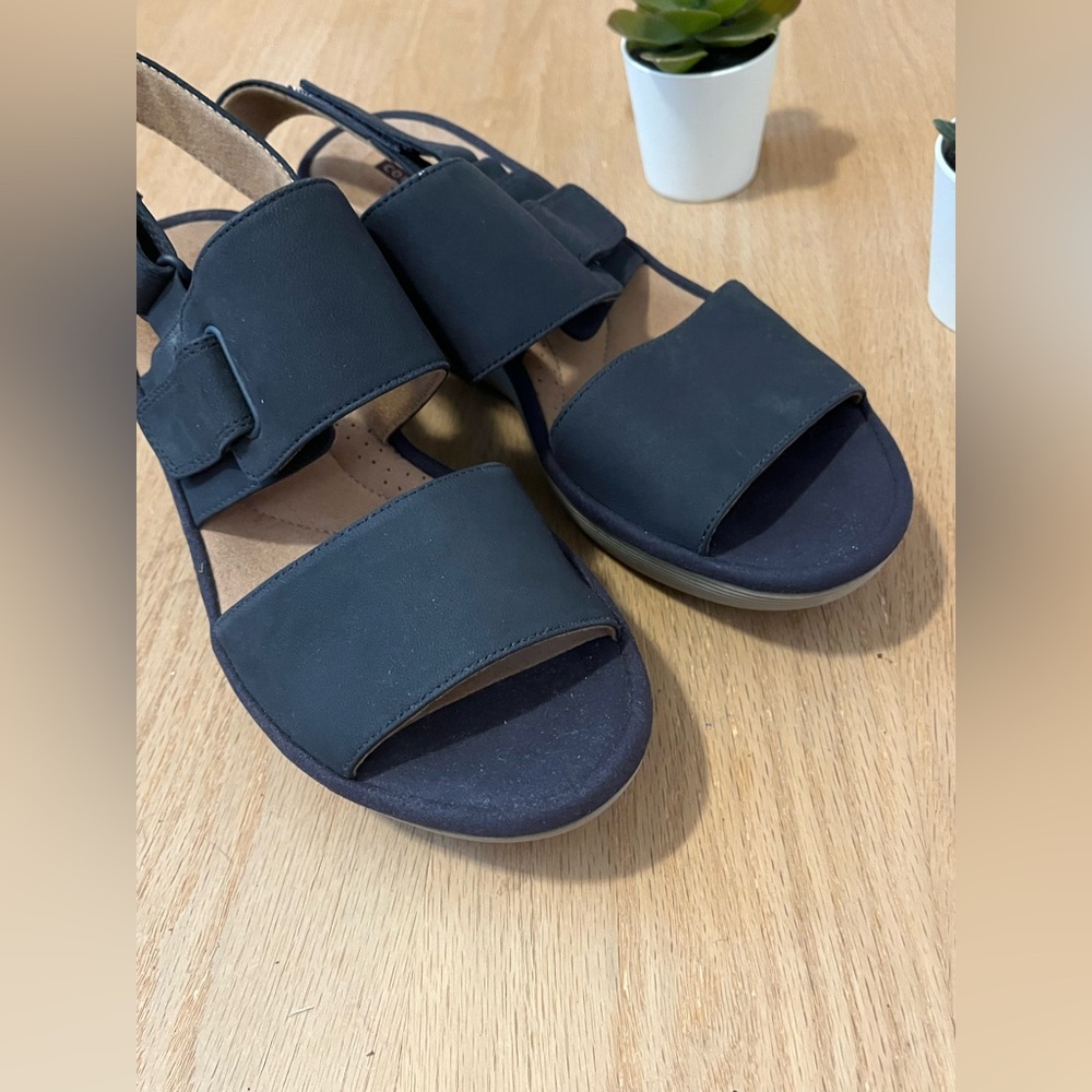 Clark’s Reedly Breen Wedge Sandals - Picture 3 of 7
